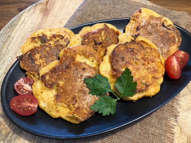 Galettes de pois chiches et tomates