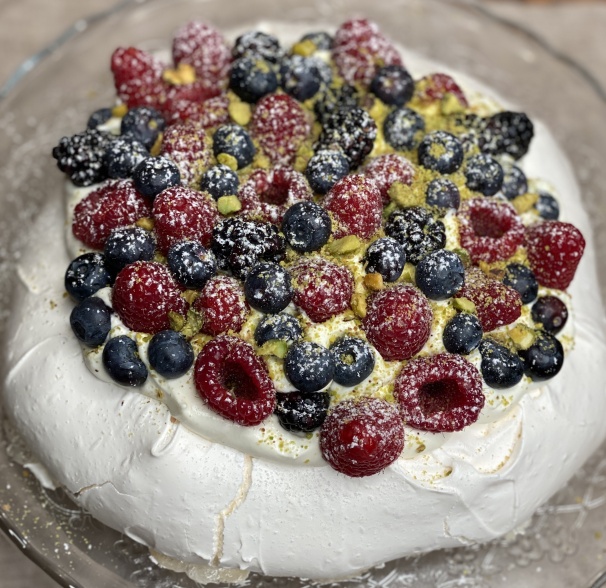 Pavlova aux fruits rouges