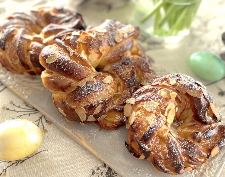 Couronnes de Pâques à l'abricot